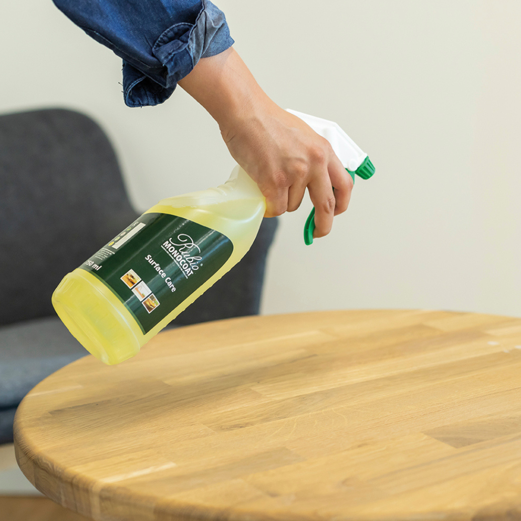 Surface Care fra Rubio Monocoat til vedligeholdelse af træ set i brug