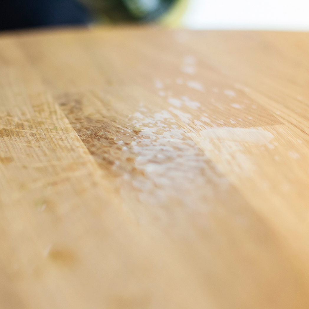 Surface Care fra Rubio Monocoat til vedligeholdelse af træ set tæt på