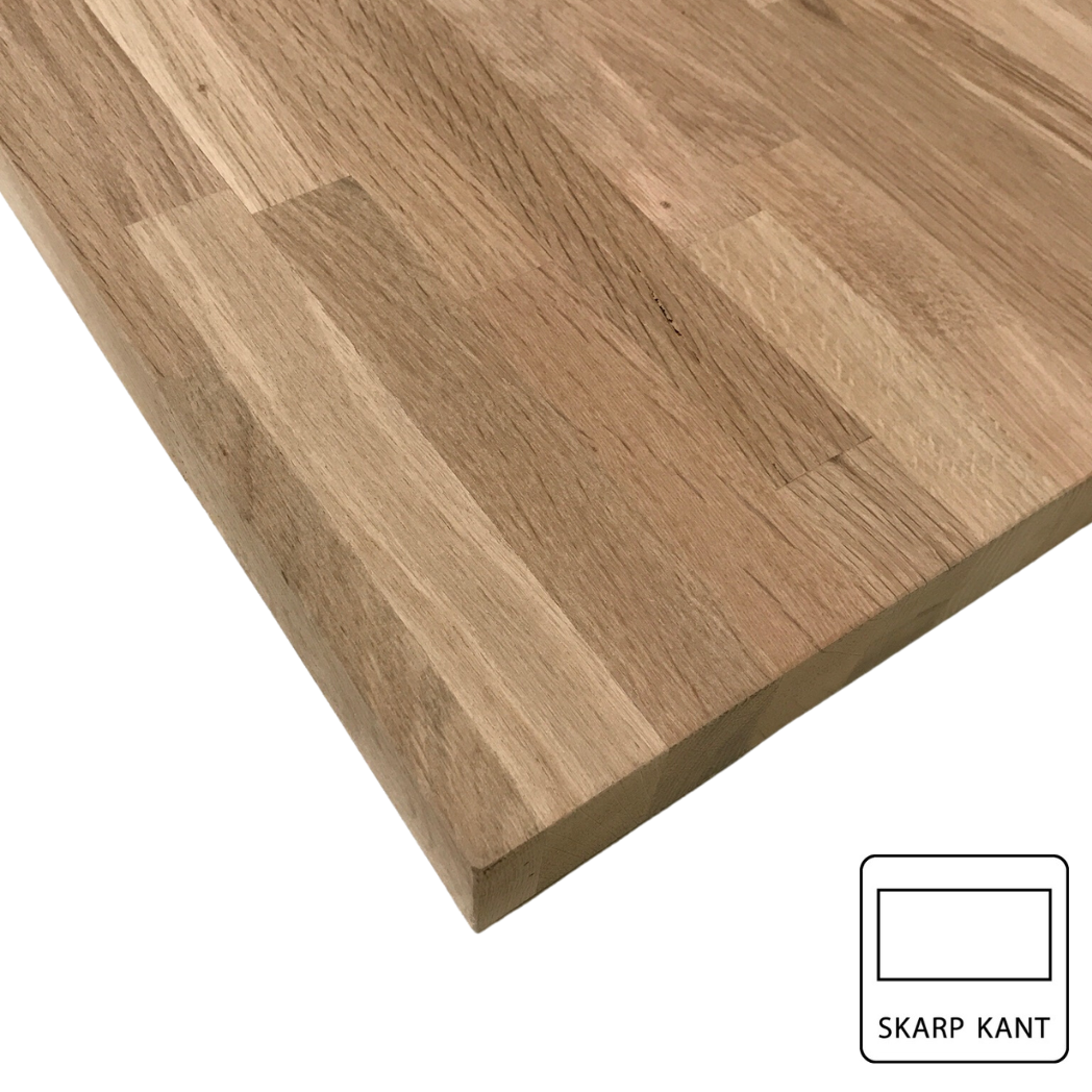 Træ bordplade med skarp kant set forfra